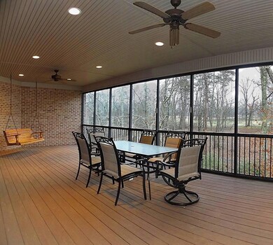 SCREENED PORCH