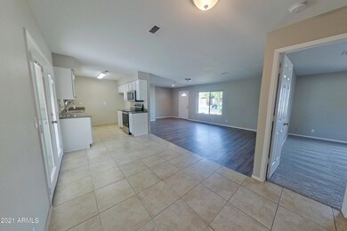 4039 E Sacaton St Phoenix AZ-print-004-0