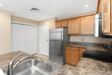 107 Foster St unit 307, Peabody, MA 01960 - photo 3