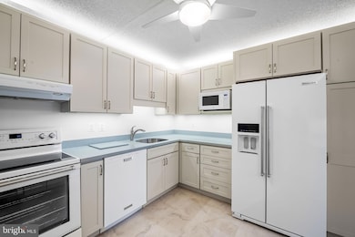 Harper House unit 412, Baltimore, MD 21210 - photo 6