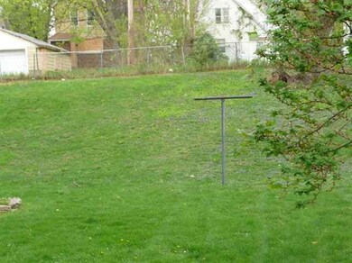 1223 Warren St, Davenport, IA 52804 - photo 6