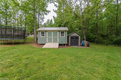 2718 Hopewell Friends Rd, Asheboro, NC 27205 - photo 6