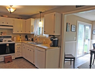 8 Plantation Cir, Greenfield, MA 01301 - photo 6