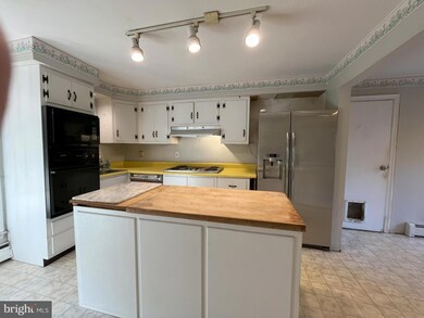 11 Harvey Ln, Malvern, PA 19355 - photo 4