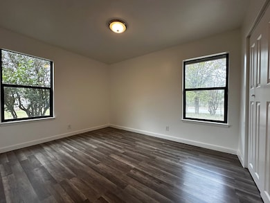 711 C St, Kerrville, TX 78028 - photo 5