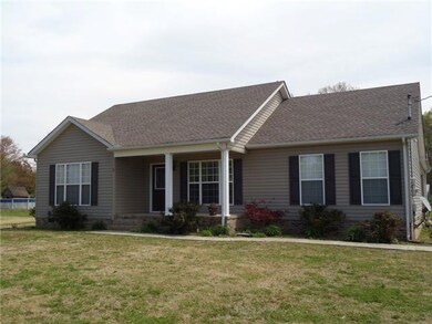 210 Hunters Ln, Shelbyville, TN 37160 - photo 2