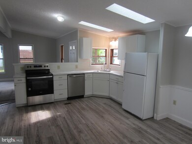 291 W 8th St, Red Hill, PA 18076 - photo 5