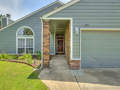 1311 W Orlando St, Broken Arrow, OK 74011 - photo 3