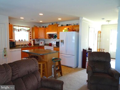 779 Bristol Dr, Greencastle, PA 17225 - photo 4