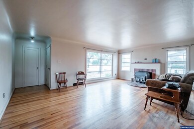 985 E Ellendale Ave, Dallas, OR 97338 - photo 4