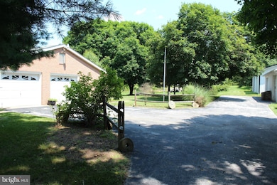 22174 Pondsville Rd, Smithsburg, MD 21783 - photo 3