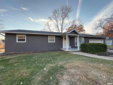 8 Woodland Ln, Macomb, IL 61455 - photo 2