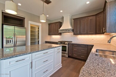 024 kitchen - IMG_2328