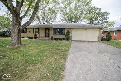 113 N Coventry Dr, Anderson, IN 46012 - photo 2