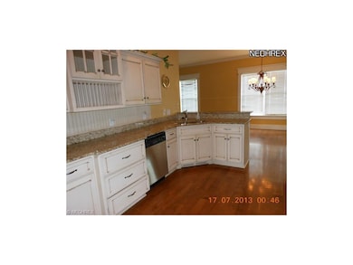 Beautiful Mullet kitchen with granite counter tops