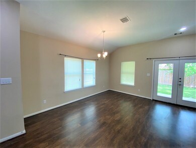 7637 Tully St, Houston, TX 77016 - photo 5