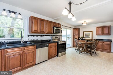 7522 Cherry Tree Dr, Fulton, MD 20759 - photo 3