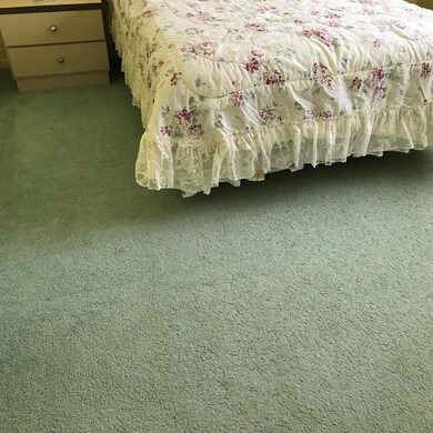 WALTHAM F MASTER BED 2