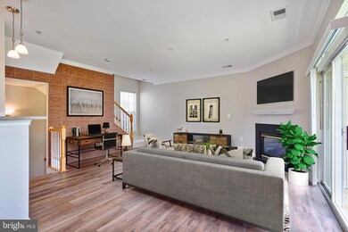 13030 Cabin Creek Rd, Herndon, VA 20171 - photo 5