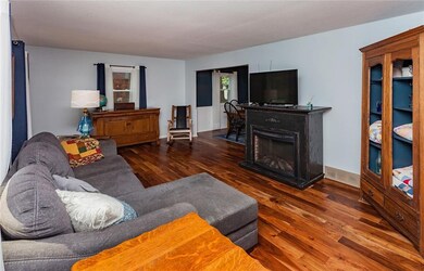 2908 46th St, Des Moines, IA 50310 - photo 5