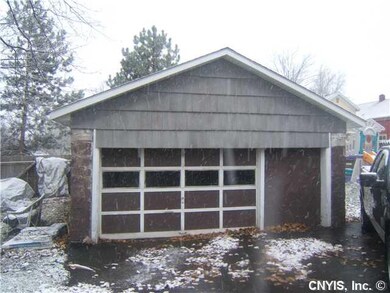 Exterior Front garage is insulated