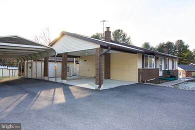 303 Chelsea Ct, Sykesville, MD 21784 - photo 6