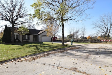 351 E Quail Run, Oak Creek, WI 53154 - photo 3