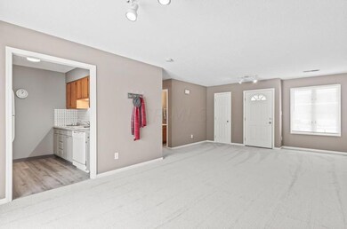 1317 Briggs Center Dr unit 319, Columbus, OH 43223 - photo 7