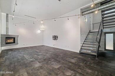 1XH20191_2048px