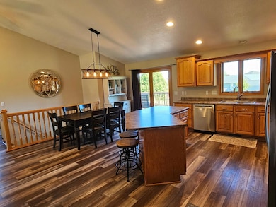 404 Crestview Ct, Goodhue, MN 55027 - photo 3