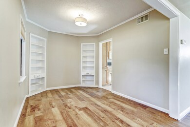3309 Lawrence St, Houston, TX 77018 - photo 5