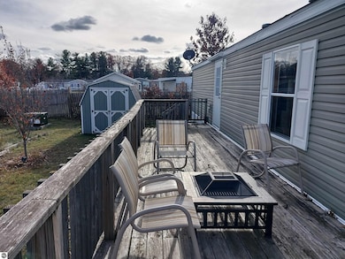 868 Shady Ln, Traverse City, MI 49686 - photo 3