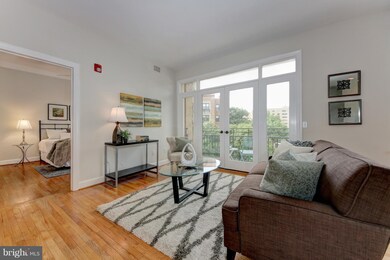 2902 Porter St NW unit 31, Washington, DC 20008 - photo 4