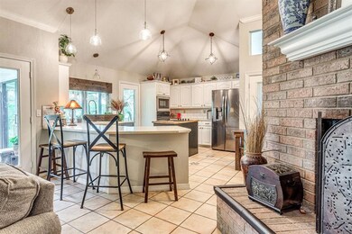 19033 White Bluff Dr, Whitney, TX 76692 - photo 6