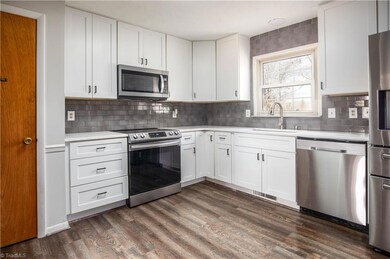 6113 Hickory Creek Rd, High Point, NC 27263 - photo 4