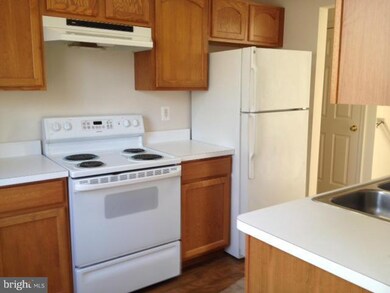 29658 Allison Cir, Mechanicsville, MD 20659 - photo 3