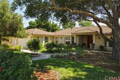 AMENITIES:     FORMAL LIVING ROOM  Ã¢â‚¬Â¢Carpeted