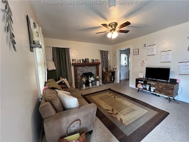 610 A&B Monroe St, Charleston, WV 25302 - photo 4