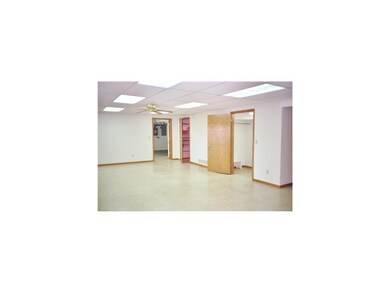 2609 Lancelot Ln NW, Cedar Rapids, IA 52405 - photo 7