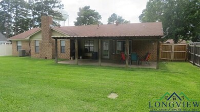 301 Village Ln, Wake Village, TX 75501 - photo 4