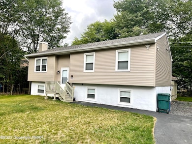 8564 Bumble Bee Way, Tobyhanna, PA 18466 - photo 2