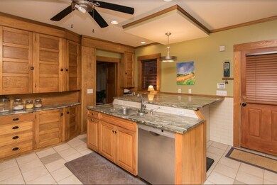 22 Chamberlain Pkwy, Worcester, MA 01602 - photo 4