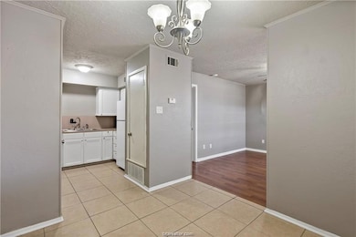 3906 Aspen St unit E, Bryan, TX 77801 - photo 7