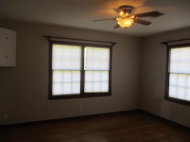 3201 15th St, Bay City, TX 77414 - photo 4