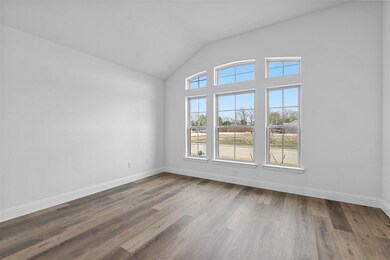 1402 Dry Creek Dr, Cleburne, TX 76033 - photo 4