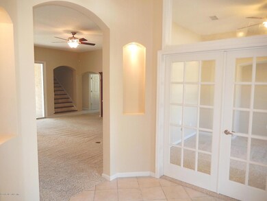 entry foyer - view 2