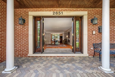 2851 W Rascher Ave, Chicago, IL 60625 - photo 4