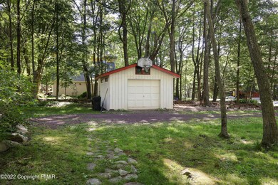 15 Pointe St, Mount Pocono, PA 18344 - photo 5