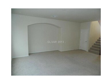 Living Room. SPACIOUS LIVING ROOM WITH NICHE
