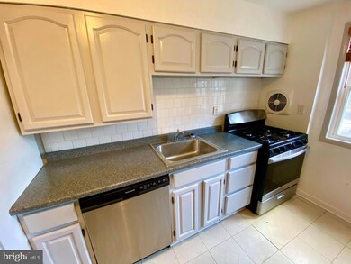 5543 Cedonia Ave, Baltimore, MD 21206 - photo 6